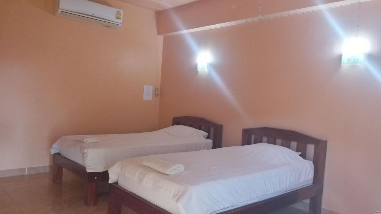 The 99 Inn Hotel Pakchong Bagian luar foto