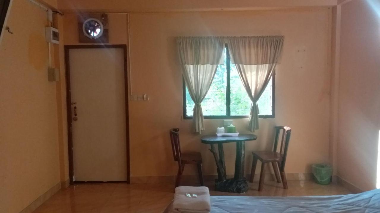 The 99 Inn Hotel Pakchong Bagian luar foto