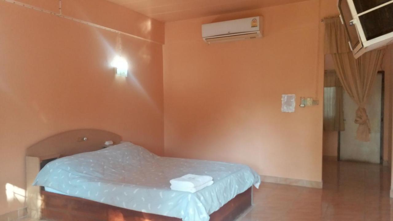 The 99 Inn Hotel Pakchong Bagian luar foto